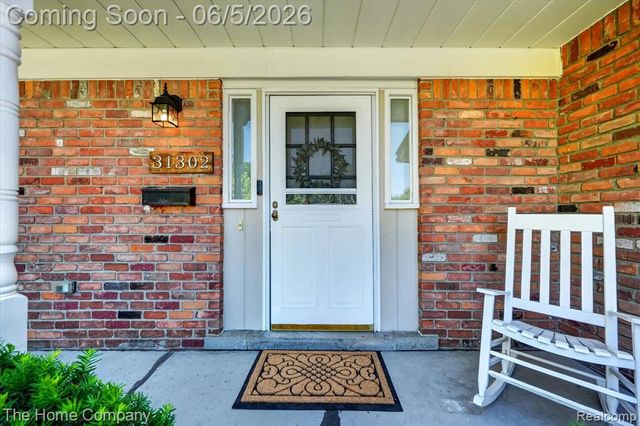 31302 Saratoga Avenue, Warren, MI 48093