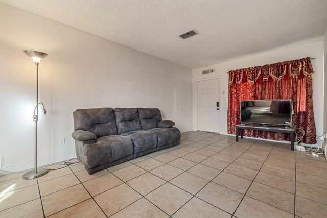 2644 San Ignacio Ave, Modesto, CA 95354