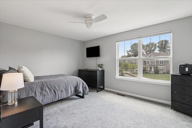548 Council Circle, Vernon Hills, IL 60061