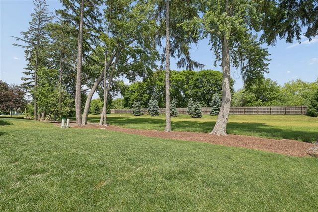 548 Council Circle, Vernon Hills, IL 60061