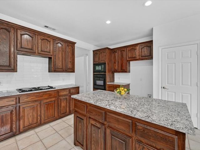 7917 Ocean Drive, Fort Worth, TX 76123