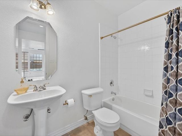 7917 Ocean Drive, Fort Worth, TX 76123