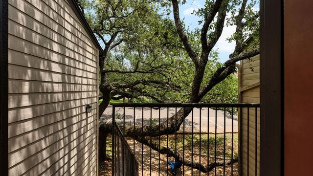 4159 Steck Ave 226, Austin, TX 78759