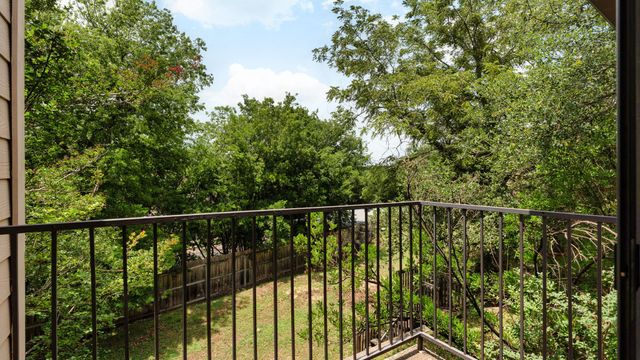 4159 Steck Ave 226, Austin, TX 78759