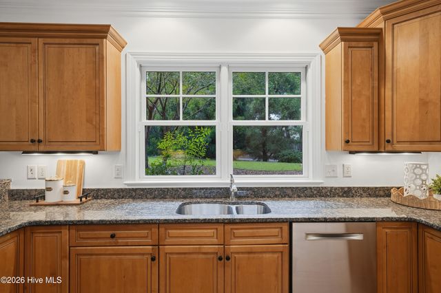 7102 Saybrook Drive, Wilmington, NC 28405