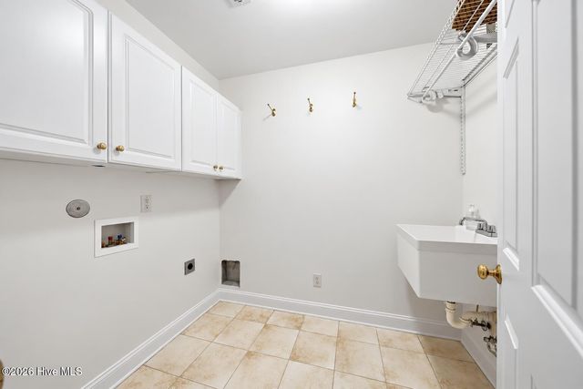 7102 Saybrook Drive, Wilmington, NC 28405