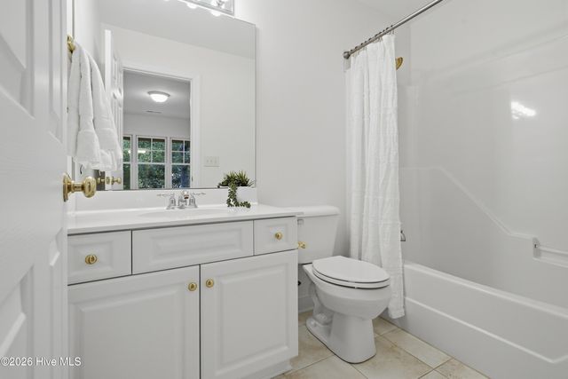 7102 Saybrook Drive, Wilmington, NC 28405