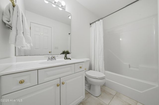7102 Saybrook Drive, Wilmington, NC 28405