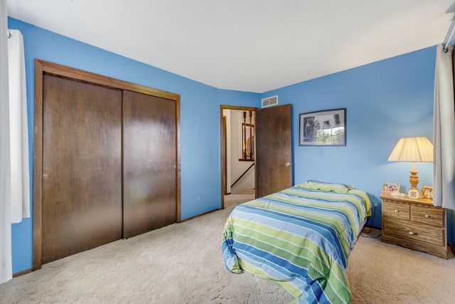 2721 Minot LANE, Waukesha, WI 53188