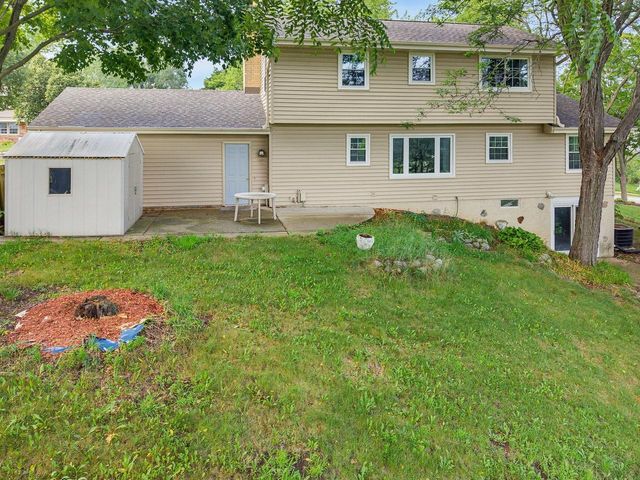 2721 Minot LANE, Waukesha, WI 53188
