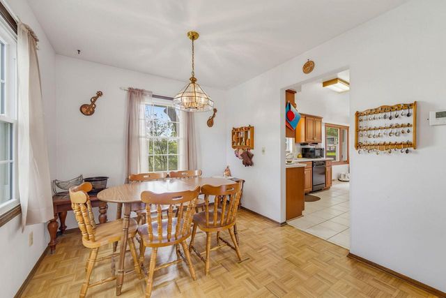2721 Minot LANE, Waukesha, WI 53188