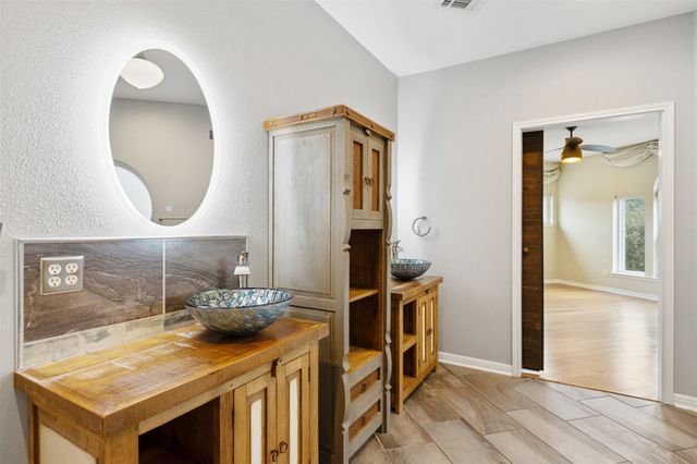 6000 Ironwood CV, Austin, TX 78759