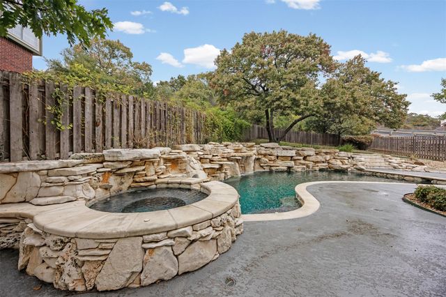 6000 Ironwood CV, Austin, TX 78759