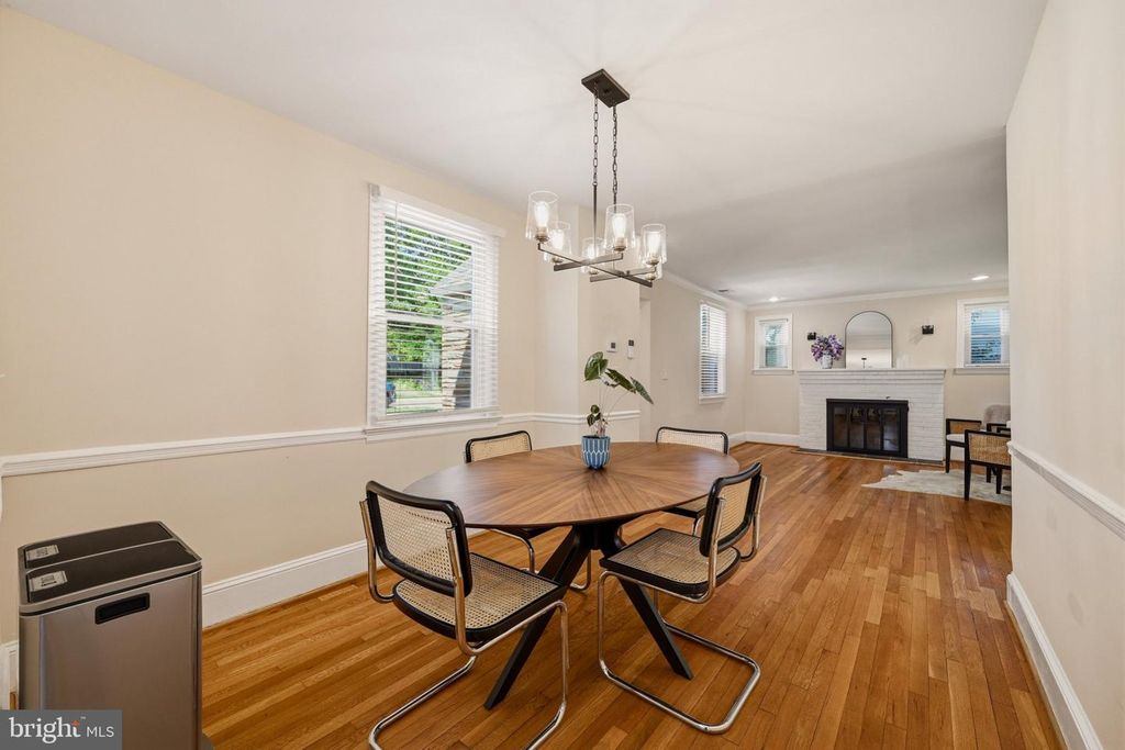 Image 15 of property listing at 3305 BELLEVIEW AVE, Cheverly, MD 20785