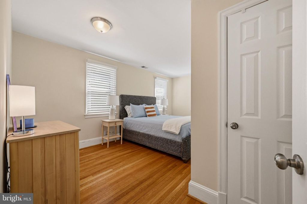 Image 21 of property listing at 3305 BELLEVIEW AVE, Cheverly, MD 20785