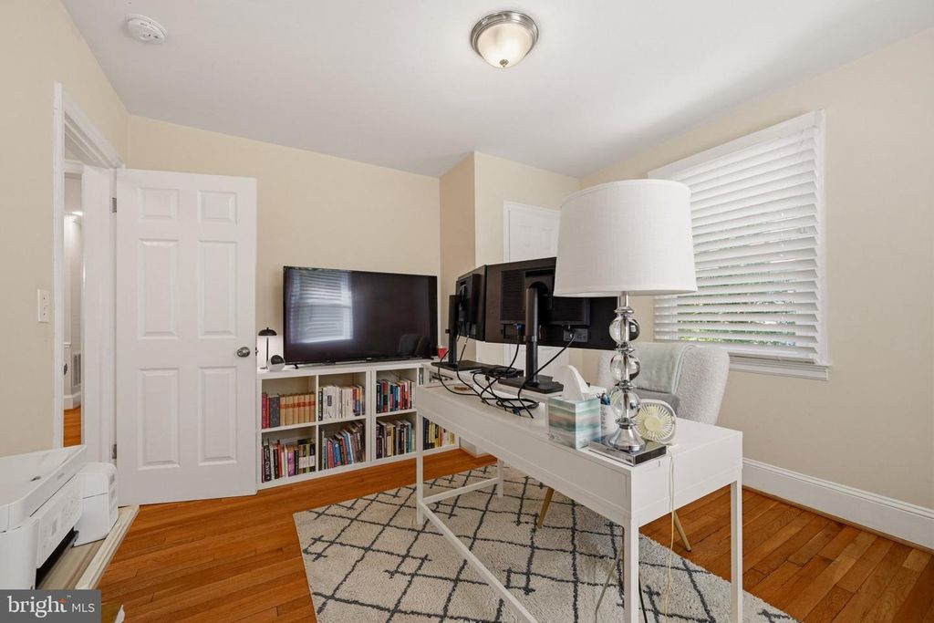 Image 27 of property listing at 3305 BELLEVIEW AVE, Cheverly, MD 20785