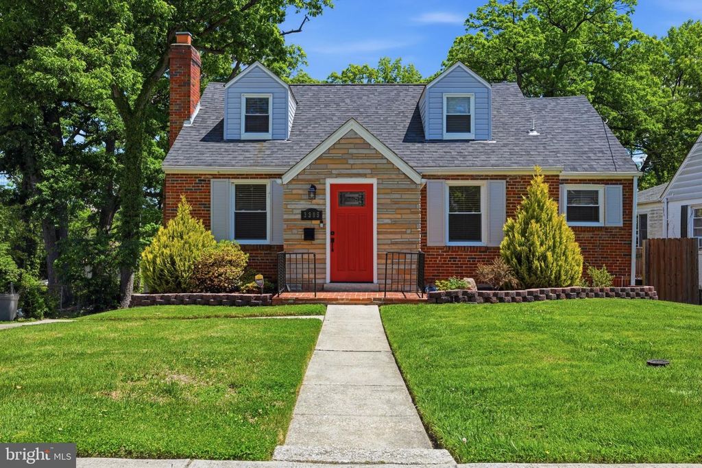 Image 4 of property listing at 3305 BELLEVIEW AVE, Cheverly, MD 20785
