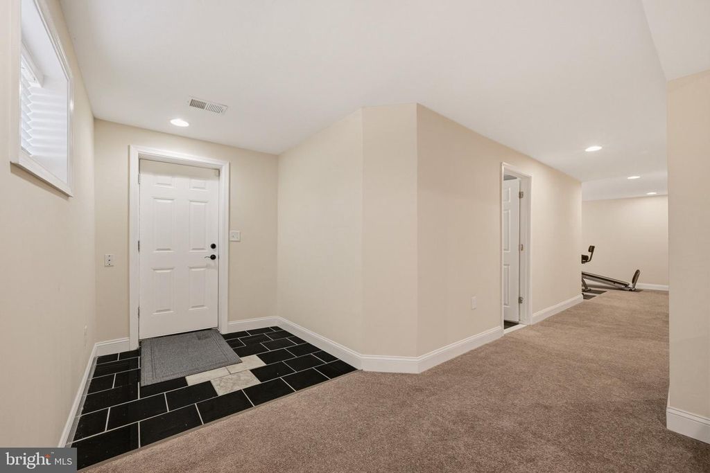 Image 35 of property listing at 3305 BELLEVIEW AVE, Cheverly, MD 20785