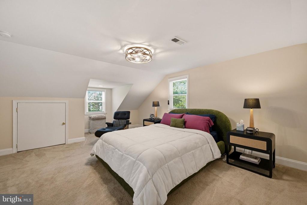 Image 57 of property listing at 3305 BELLEVIEW AVE, Cheverly, MD 20785