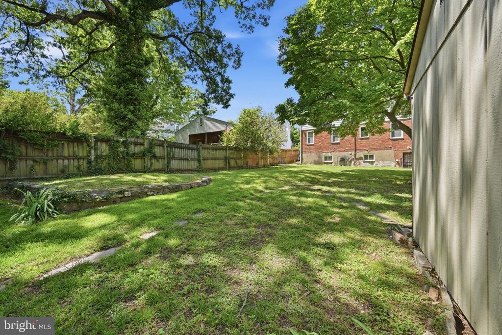 Image 63 of property listing at 3305 BELLEVIEW AVE, Cheverly, MD 20785