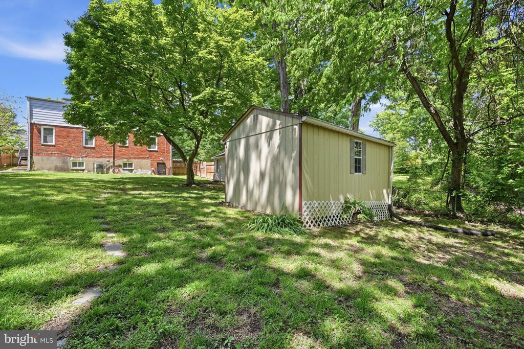 Image 64 of property listing at 3305 BELLEVIEW AVE, Cheverly, MD 20785