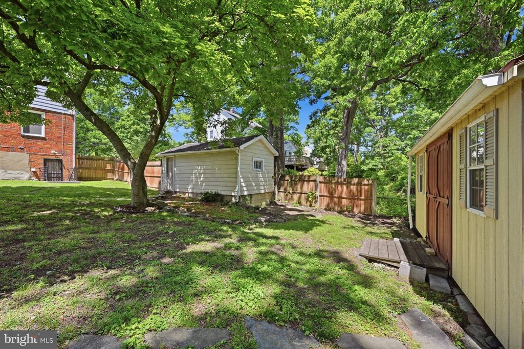 Image 65 of property listing at 3305 BELLEVIEW AVE, Cheverly, MD 20785