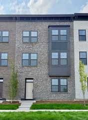 2260 Village Way D, Saint Paul, MN 55116