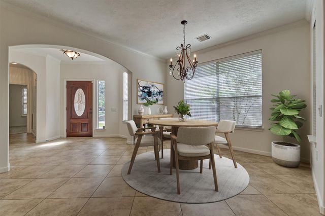 98 N Country Gate Circle, The Woodlands, TX 77384