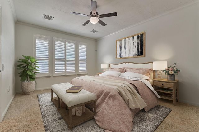 98 N Country Gate Circle, The Woodlands, TX 77384