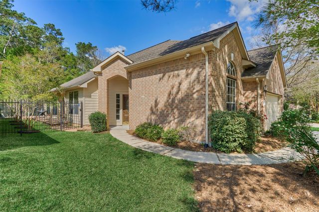 98 N Country Gate Circle, The Woodlands, TX 77384