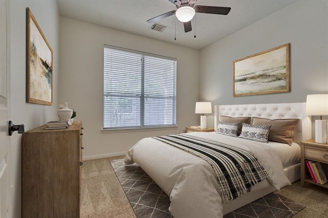 98 N Country Gate Circle, The Woodlands, TX 77384