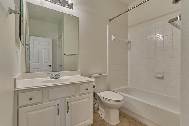 98 N Country Gate Circle, The Woodlands, TX 77384