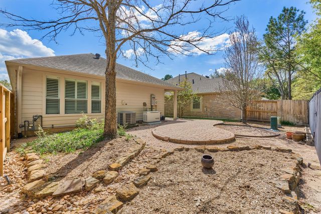 98 N Country Gate Circle, The Woodlands, TX 77384