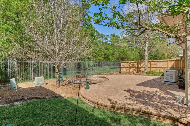 98 N Country Gate Circle, The Woodlands, TX 77384