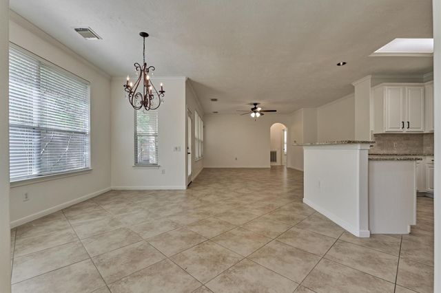 98 N Country Gate Circle, The Woodlands, TX 77384