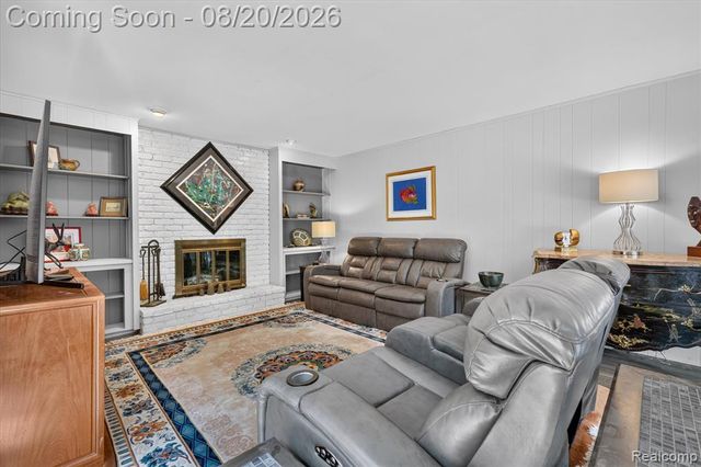 6235 Waldon Road, Clarkston, MI 48346