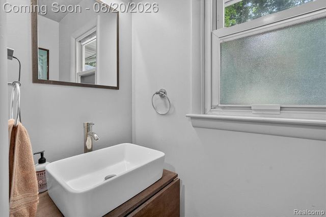 6235 Waldon Road, Clarkston, MI 48346