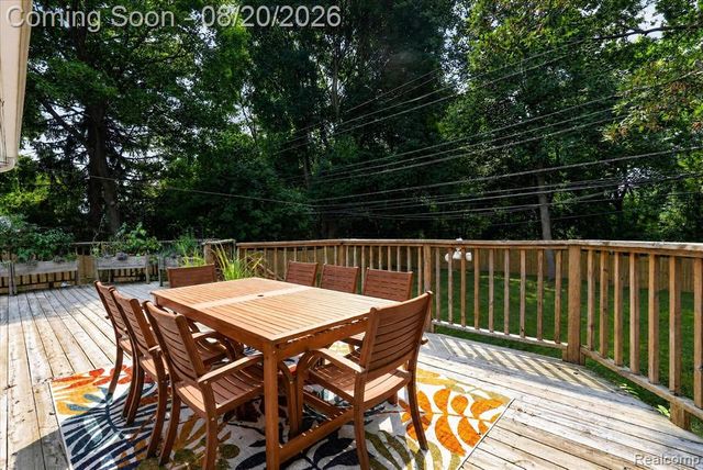 6235 Waldon Road, Clarkston, MI 48346