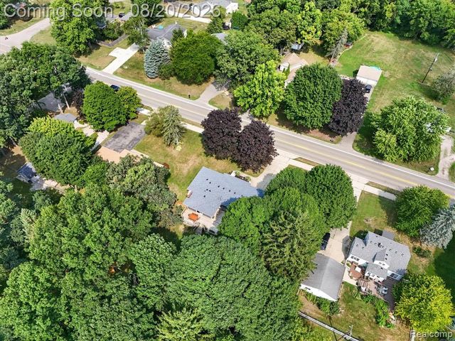 6235 Waldon Road, Clarkston, MI 48346