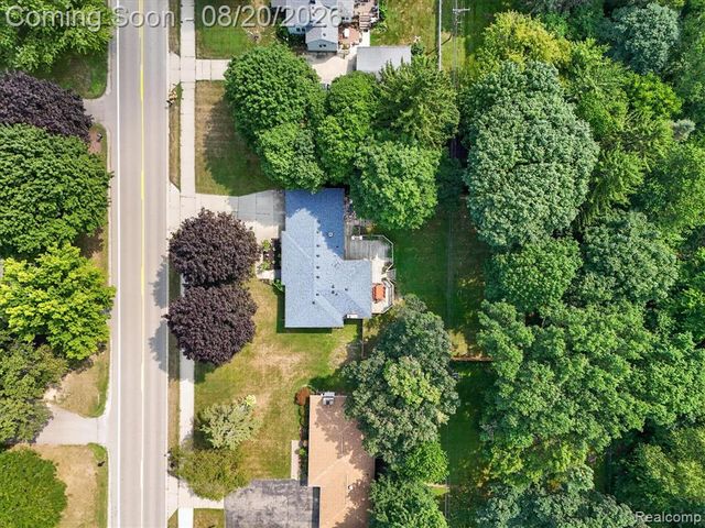 6235 Waldon Road, Clarkston, MI 48346