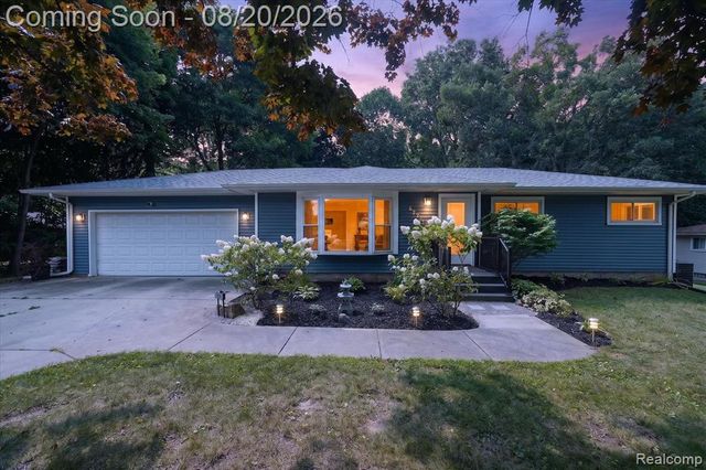 6235 Waldon Road, Clarkston, MI 48346