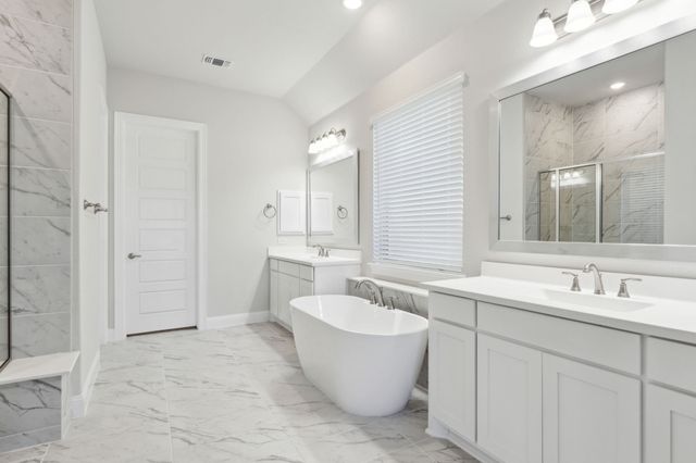 1020 Desert Rose Lane, Crowley, TX 76036