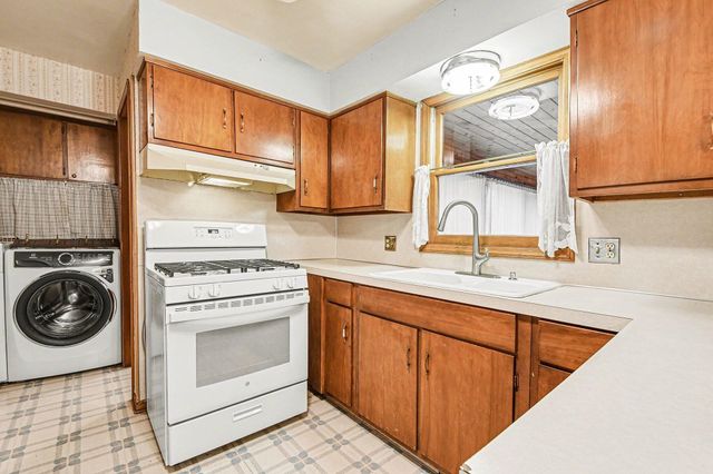 5560 Greenboro Drive Se, City Of Kentwood, MI 49508