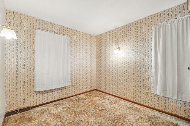 5560 Greenboro Drive Se, City Of Kentwood, MI 49508