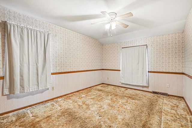 5560 Greenboro Drive Se, City Of Kentwood, MI 49508