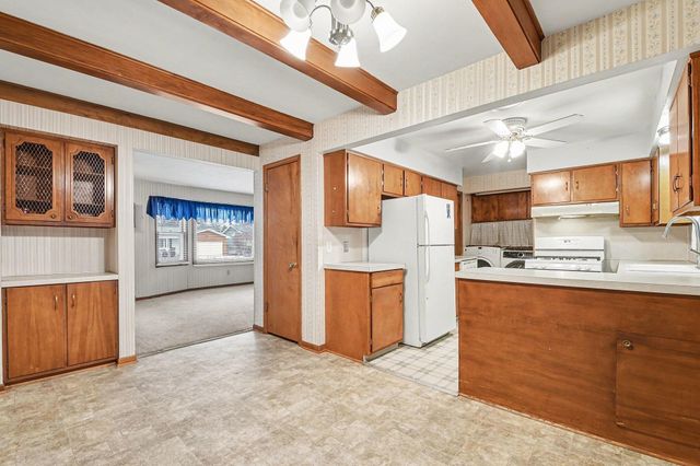 5560 Greenboro Drive Se, City Of Kentwood, MI 49508