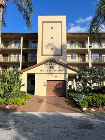 1301 SW 142nd Ave 301H, Pembroke Pines, FL 33027