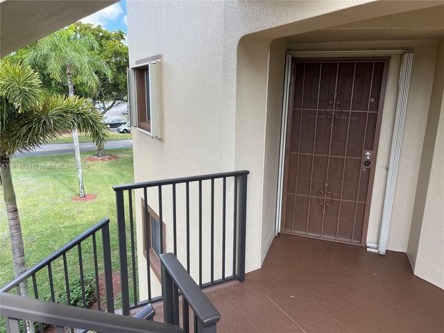 1301 SW 142nd Ave 301H, Pembroke Pines, FL 33027