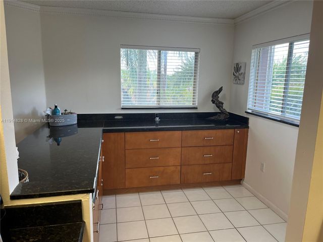 1301 SW 142nd Ave 301H, Pembroke Pines, FL 33027