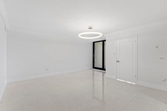 5380 N Ocean Drive 5a, Riviera Beach, FL 33404